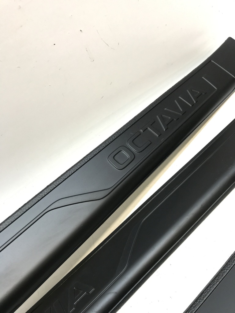 фото №8, Skoda octavia iii 5e0 накладки накладки порогові комплект 5e0071303