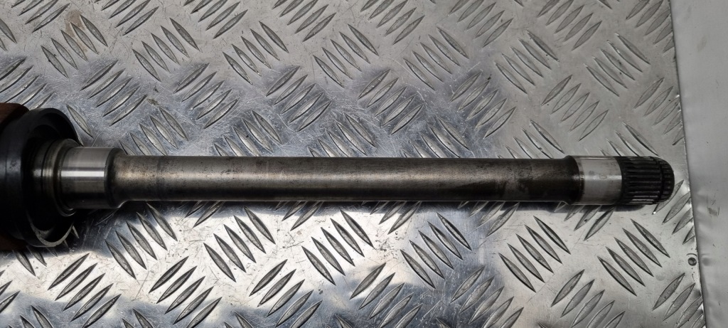 Приводной вал правая длинная bmw x3 f25 7598028 Киев