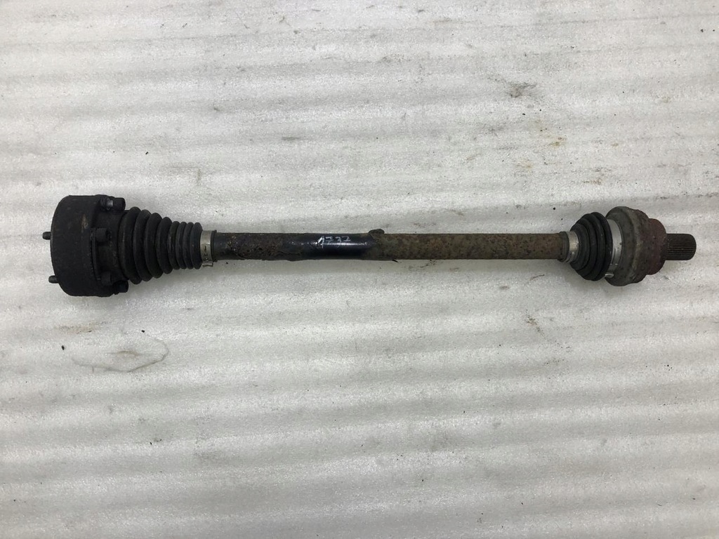 фото №1, Приводной вал правый задняя vw tiguan 5n 4x4