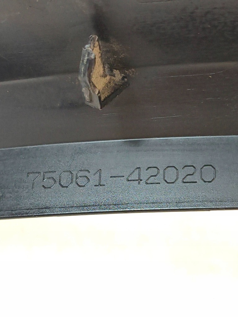 Купить Toyota rav 4 v 19- молдинг дверь задний  правая задняя 75061-42020