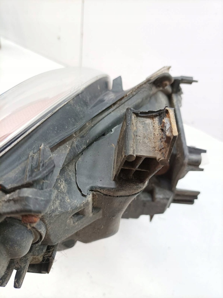 фото №10, Лампа перед правая usa full led plug-in toyota prius iv 2015-