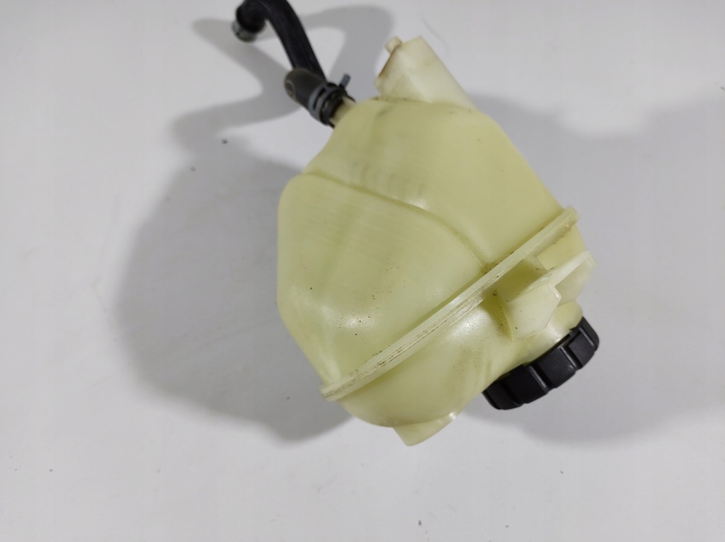 фото №8, Infiniti q50 2.2 d 13- бачок расширительный