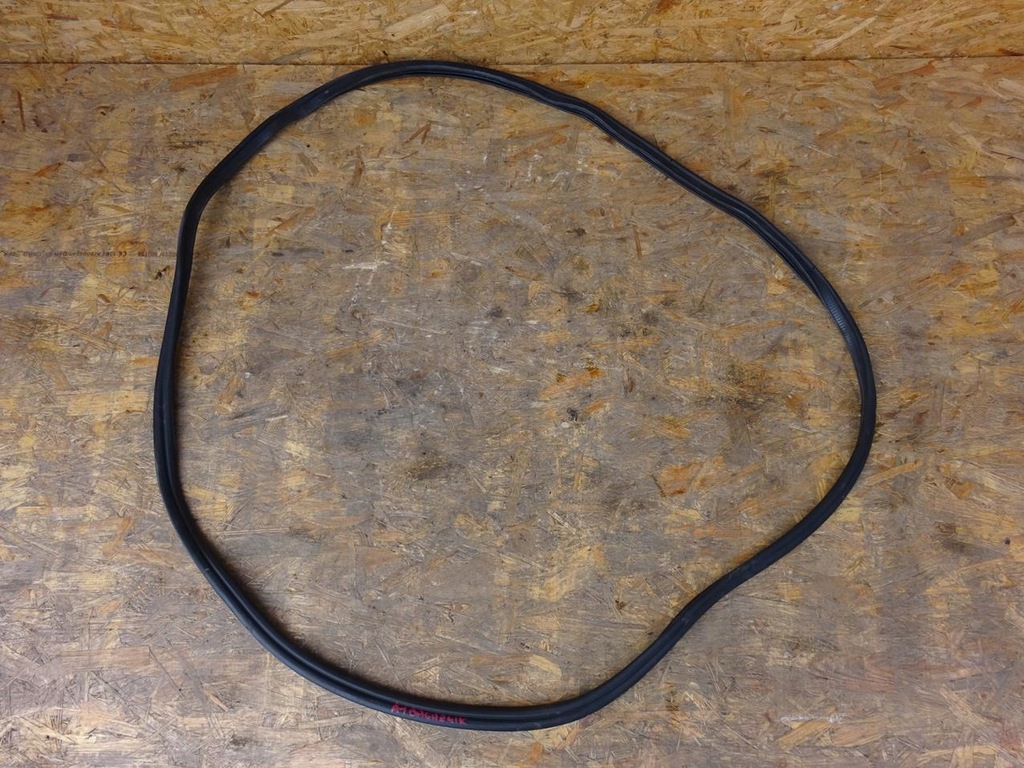 фото №1, Audi a1 82a прокладка крышки задняя задний багажника