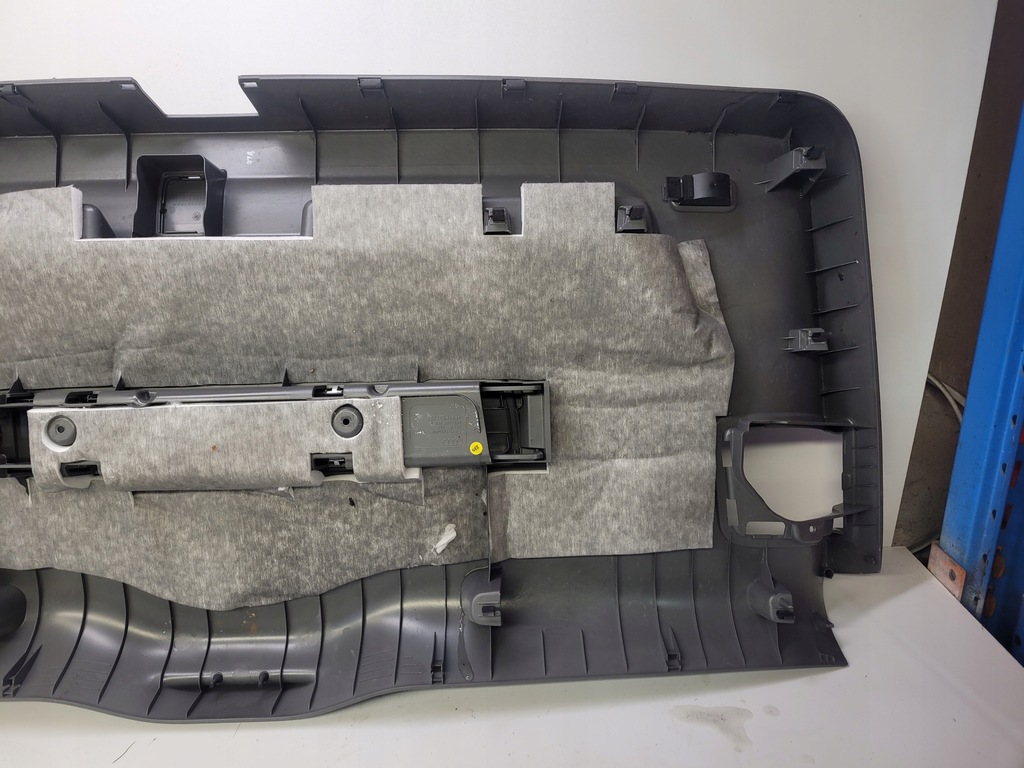 фото №7, Обивка крышки задняя audi q5 8r 8r0867979b серая