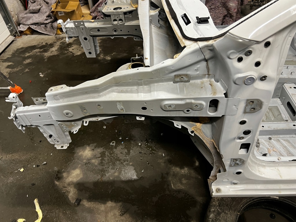 фото №6, Четверть перед лонжерон блок двигателя порог крыша dacia sandero 2023 iii 3