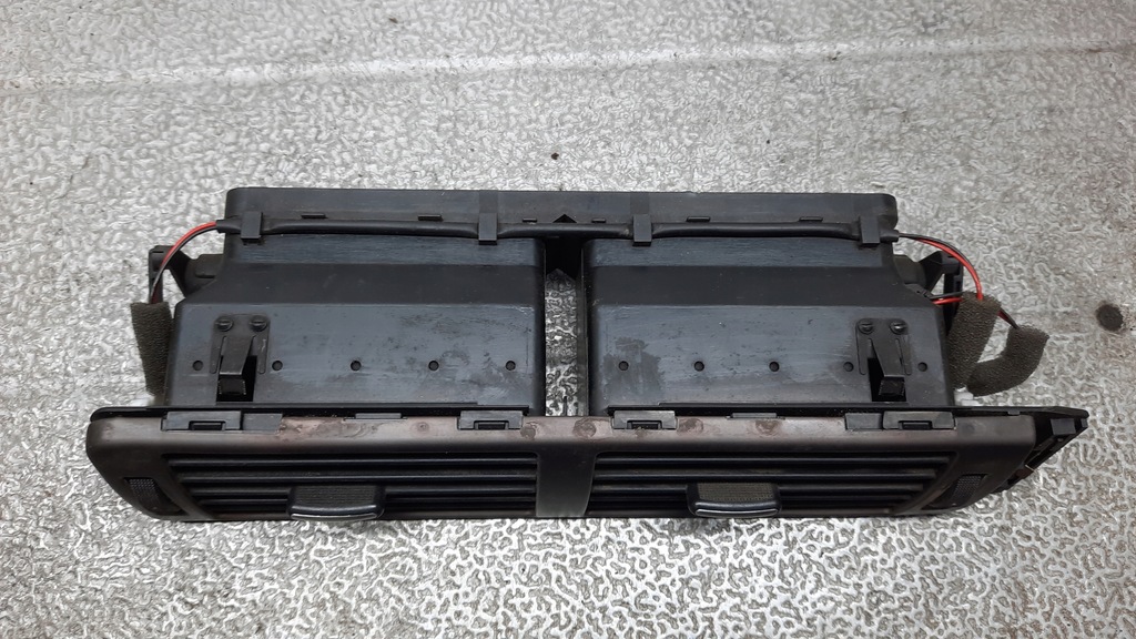 фото №9, Решётки обдув audi a6 c5 4bi820902 4b1820951