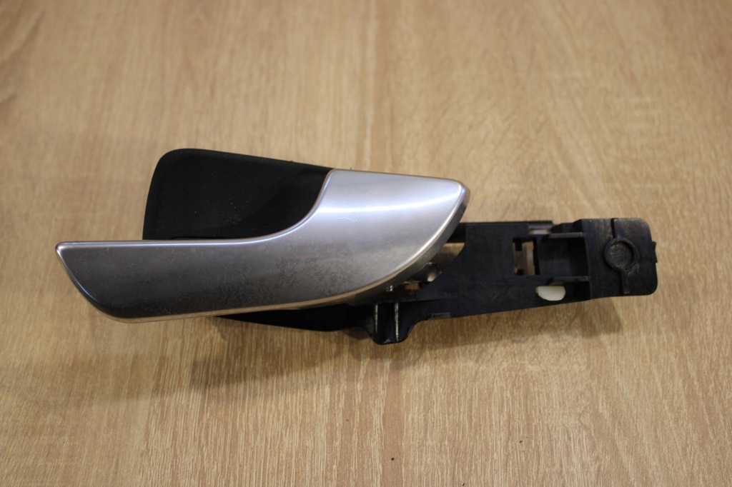 фото №1, Ручка внутренняя правый перед alfa romeo giulietta