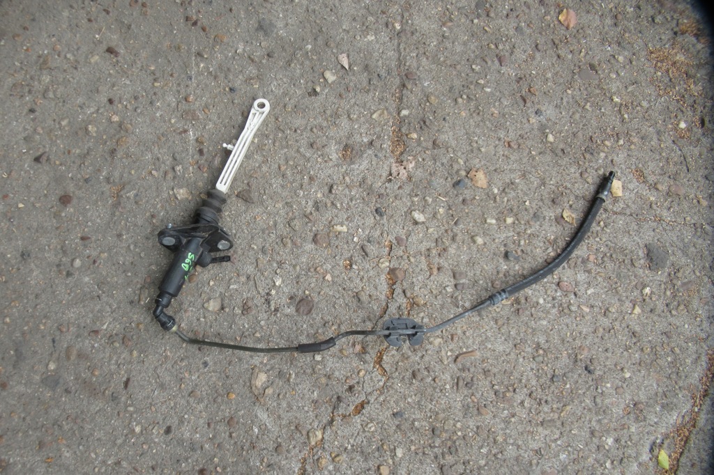 фото №1, Volvo s60 2.4 b 04r помпа сцепления 8636540