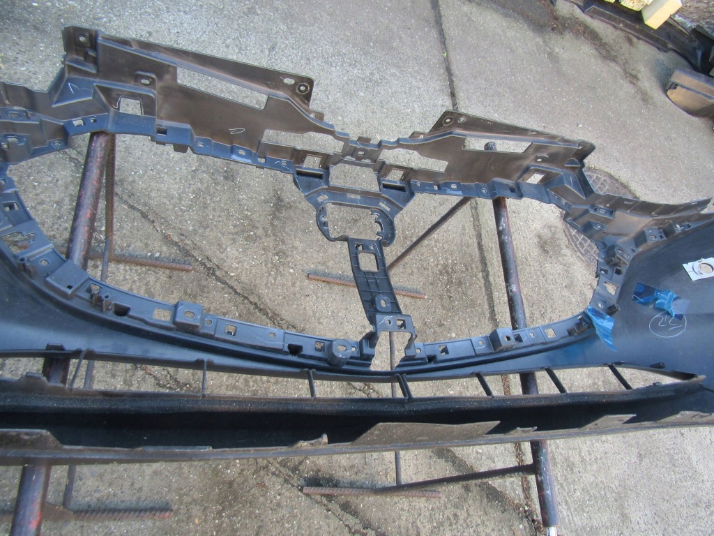 Mazda 3 bp 3 бампер передні  bckn-50031 в Україні