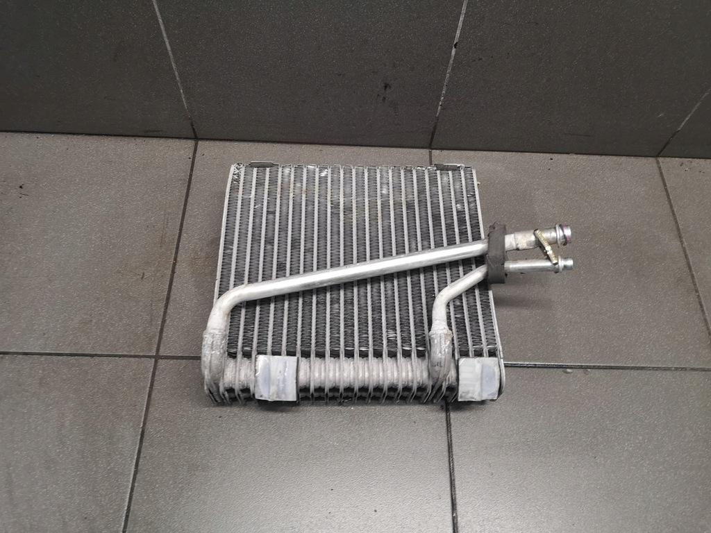 фото №1, Радиатор обдув кондиционера touareg 7l0820102a