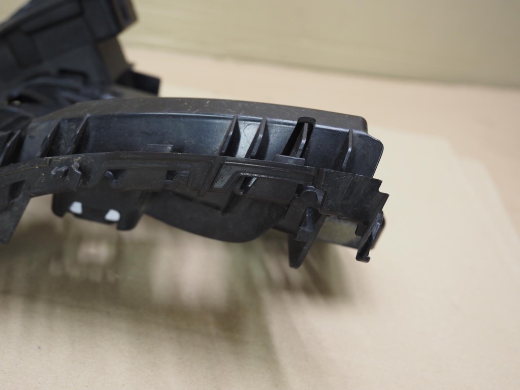 Mercedes eqe v295 напрямна кронштейн задні праве оригінал a2958858800 Зі Шроту