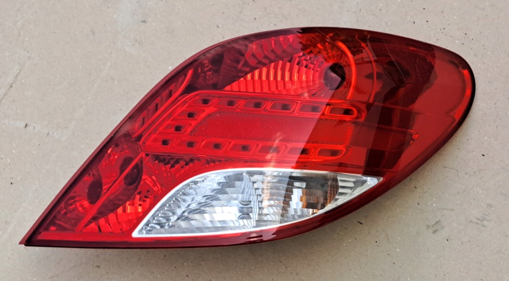 фото №1, Peugeot 207 lift лампа правая задняя led x58