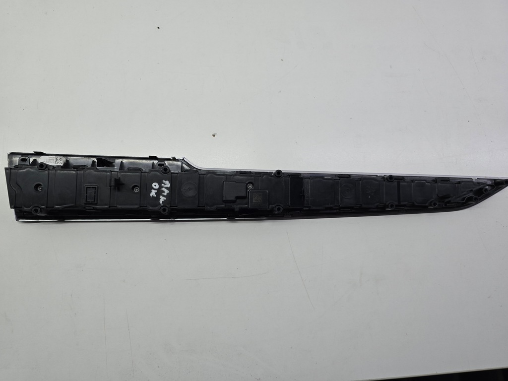 фото №10, Bmw 7 g70 панель сенсорный дверь левый перед 5a75661