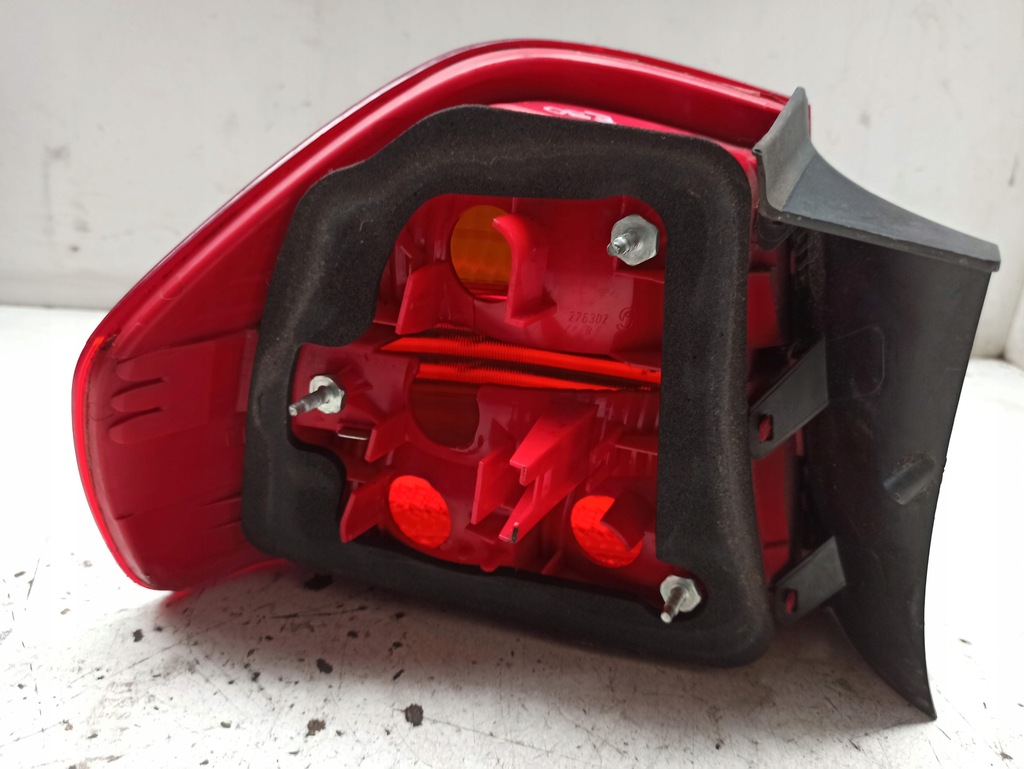 фото №13, Bmw 3 e90 sedan лампа правая задняя крыла 6937458