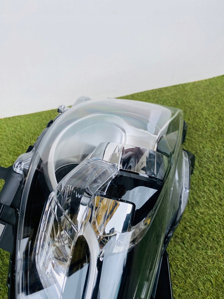 фото №14, Mazda ii 2 lift лампа перед правая идеальное состояние 06r+ europa