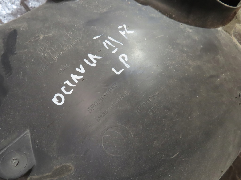 фото №4, Skoda octavia iii fl подкрылок левый перед