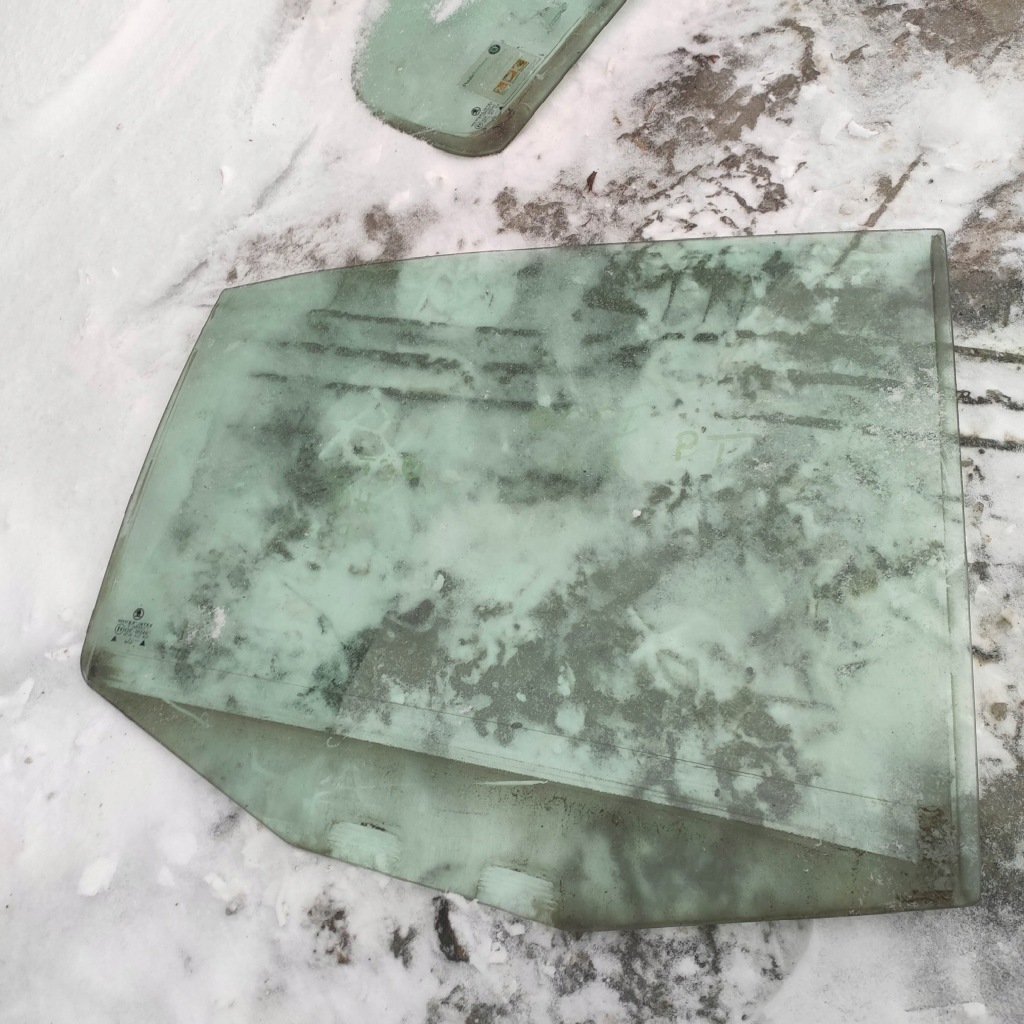 фото №1, Стекло дверь правый задняя большая skoda octavia 1 hb