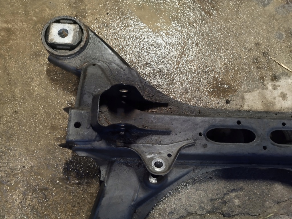 фото №6, Audi q7 4l 06r 3.0 tdi bug uk подрамник подрамник перед 7l0499311c