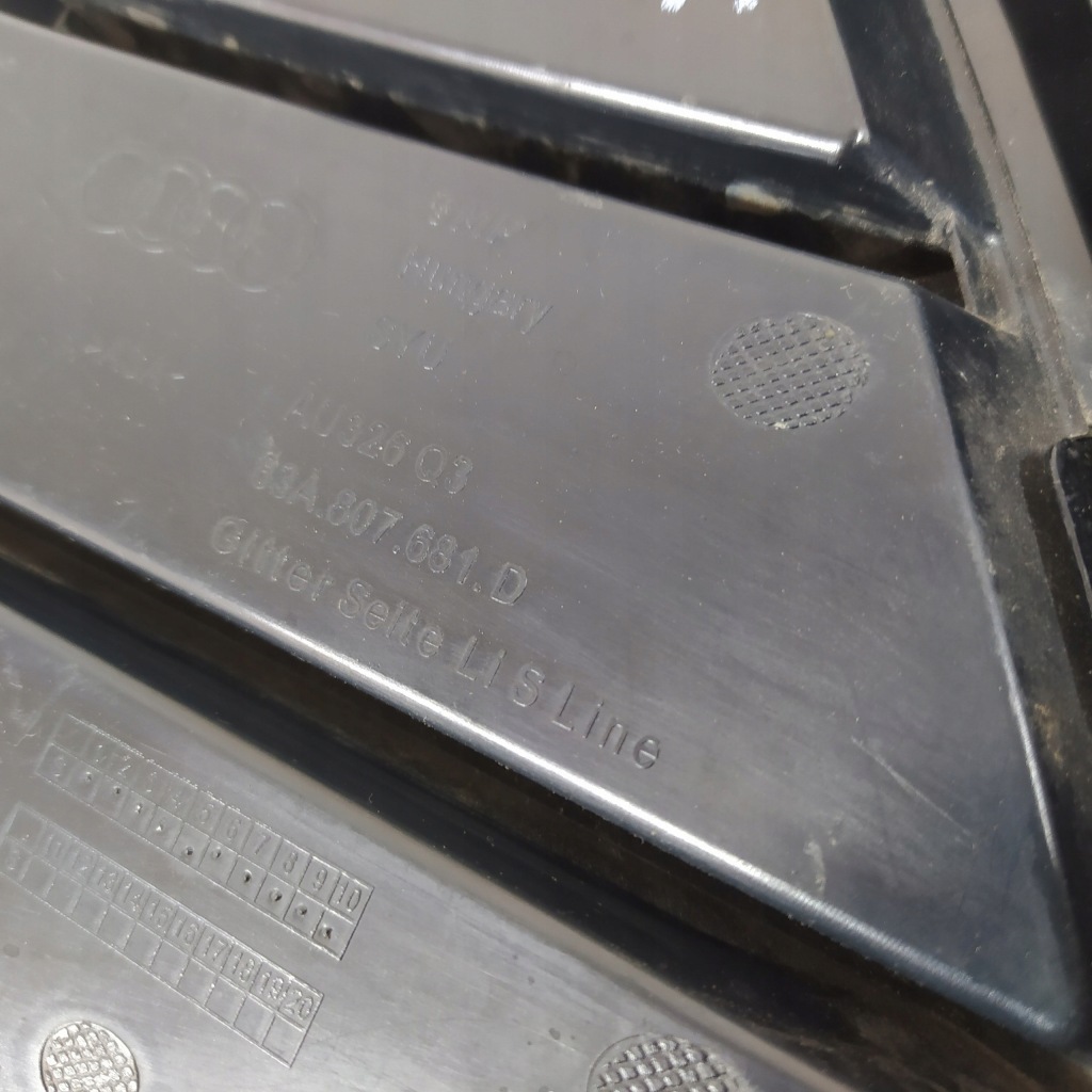 Audi q3 2 83a s-line решётка бампера решётка  правая  перед 83a807681d Киев