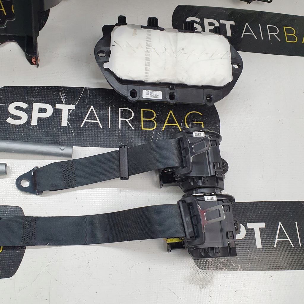 фото №10, Crossland приборная панель консоль подушки безопасности ремни подушка безопасности