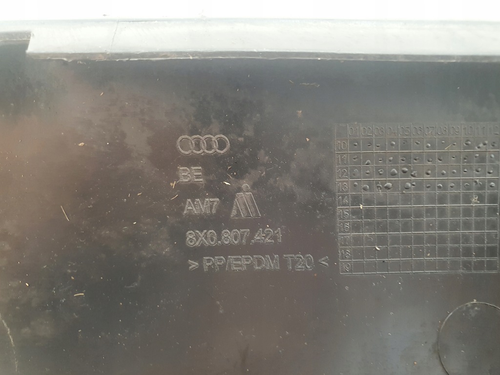 фото №9, Спойлер бампера задняя отражатели audi a1 8x0807421