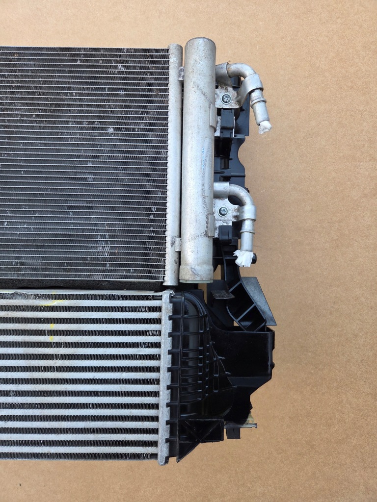 Комплект радіатор вентилятор bmw 1 f40 m135i 2 f44 m235i x2 f39 m35ix Доставка