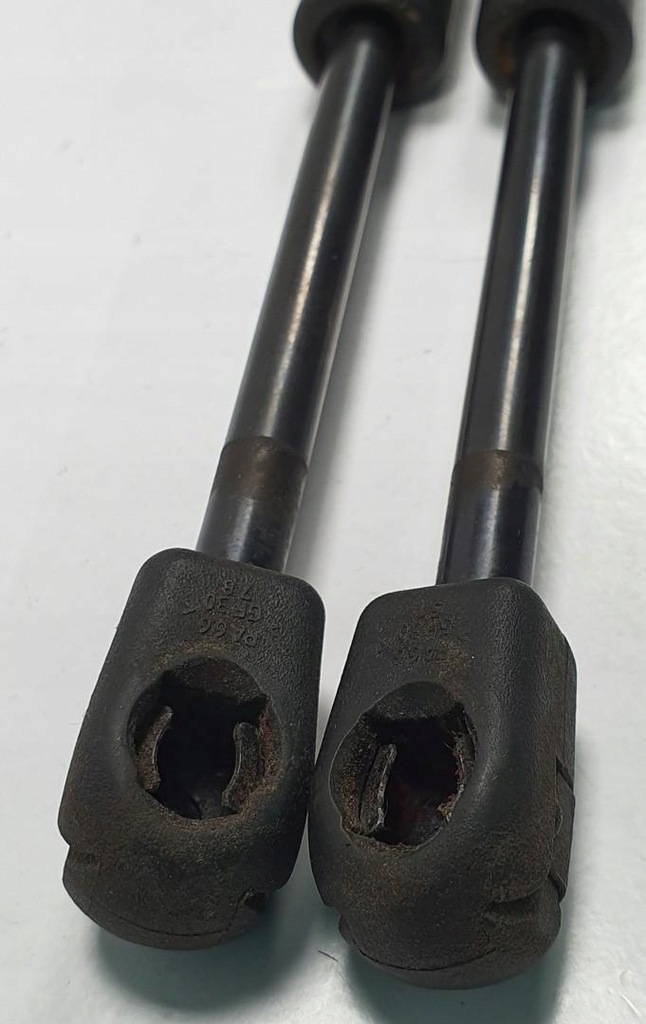 фото №2, Амортизаторы амортизаторы крышки задняя mazda rx-8 rx8 fe15-56930 пара