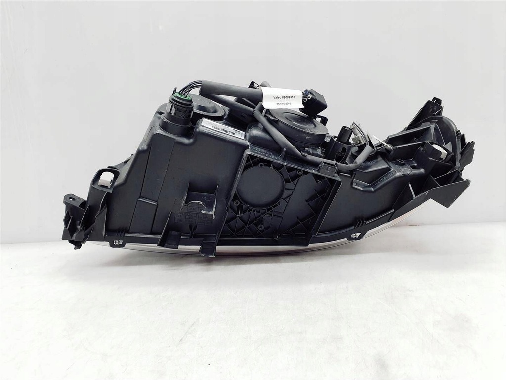 фото №7, Volvo s60 i v70 ii lift xc70 04-07r правая лампа перед ory eu !!!