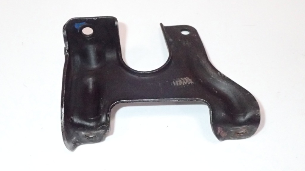 Купити Кронштейн радіатор 3.0 tdi audi q7 059131121c