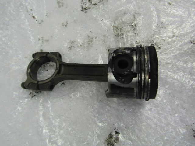 фото №1, Nissan micra k12 поршень + шатун 1,5dci