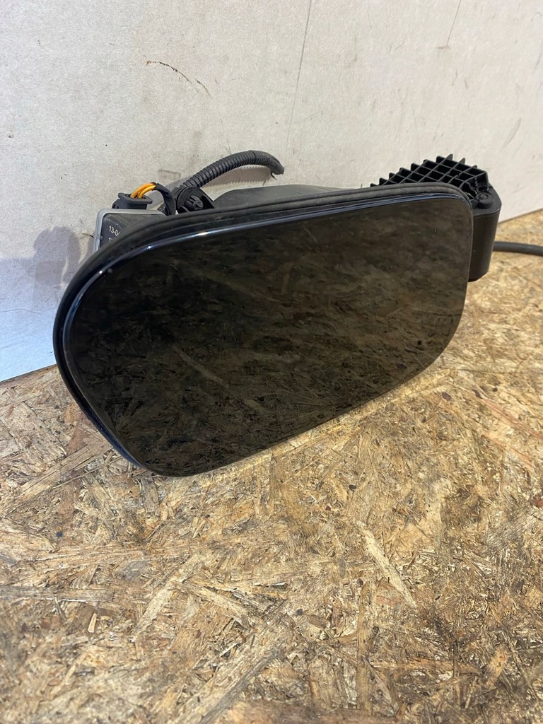 фото №1, Volvo xc40 кришка заливної пального заливна горловина пального 32296804