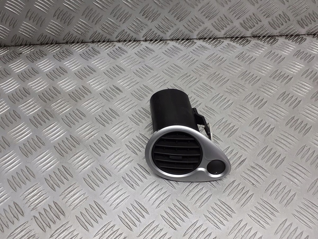 фото №1, Решётка обдув левая renault clio iii