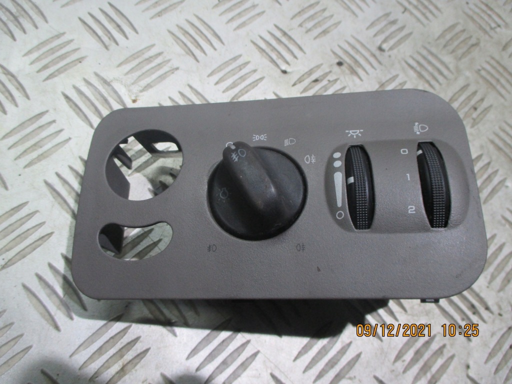 фото №1, Переключатель света chrysler voyager p0sa901l5ad