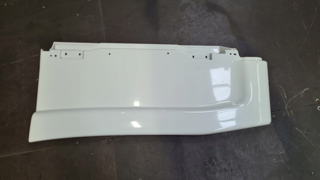 Купить Iveco stralis крышка защита бардачка левая