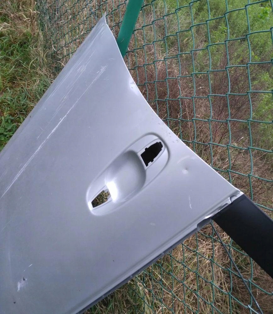 фото №8, Дверь правый перед toyota verso 09-18