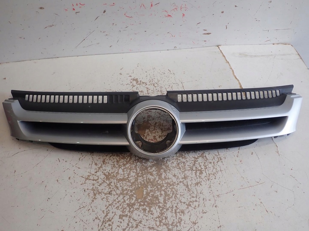 фото №1, Решітка радіатора vw golf v+ plus 2005-2009 5m0853655a