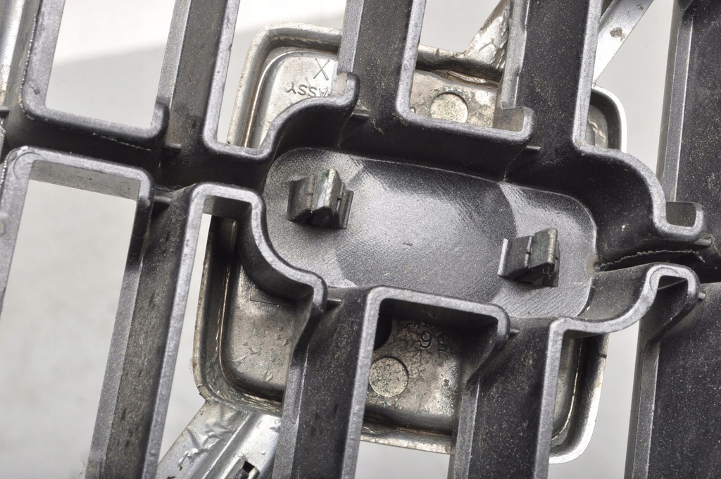 фото №10, Volvo s40 ii v50 решётка радиатора решётка радиатора решётка радиатора 08620116