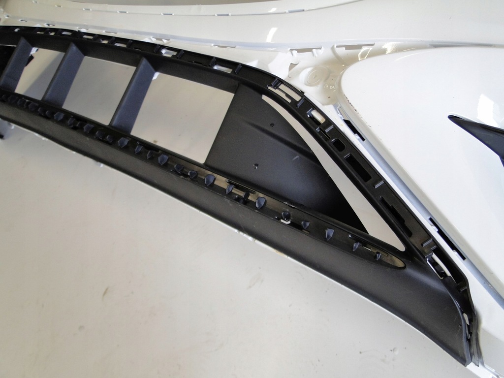 фото №14, Mercedes e 214 w214 63 amg бампер передний pts