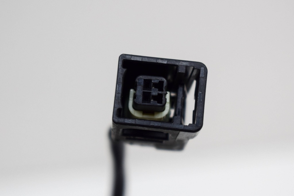 фото №5, Tesla model x датчик szczypania задних левых дверь 1037560-00-f 2020