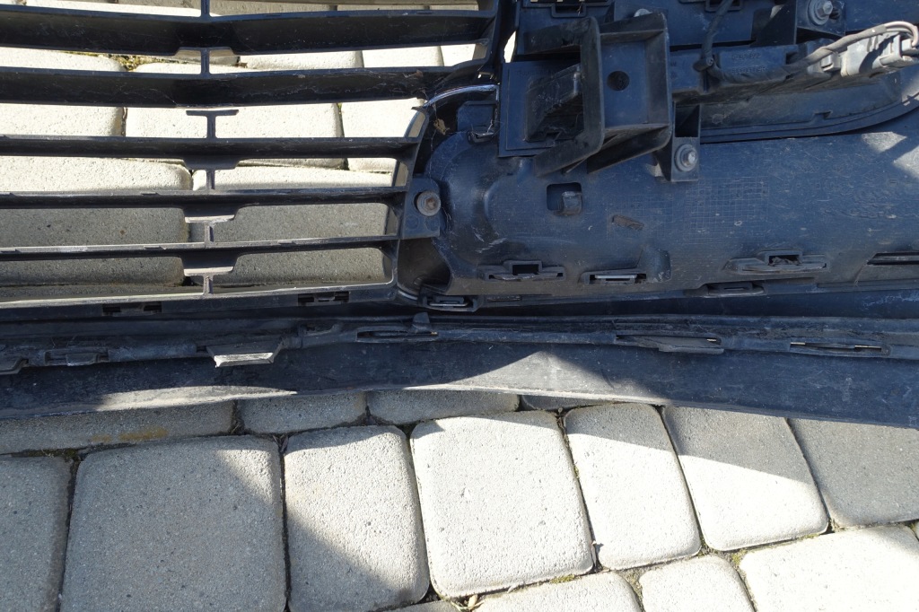 Renault scenic 3 рестайлинг  13-16 год бампер передний решётка  противотуманные фары led tegne в Украине