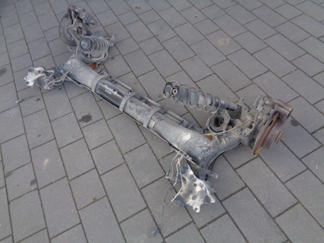 фото №1, Подвеска задняя балка oś амортизаторы renault megane iv hb 2018 rok