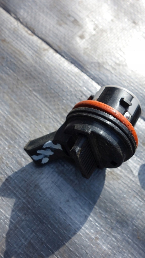 фото №2, Kia ceed ii 2012- крышка заглушка лампы малый