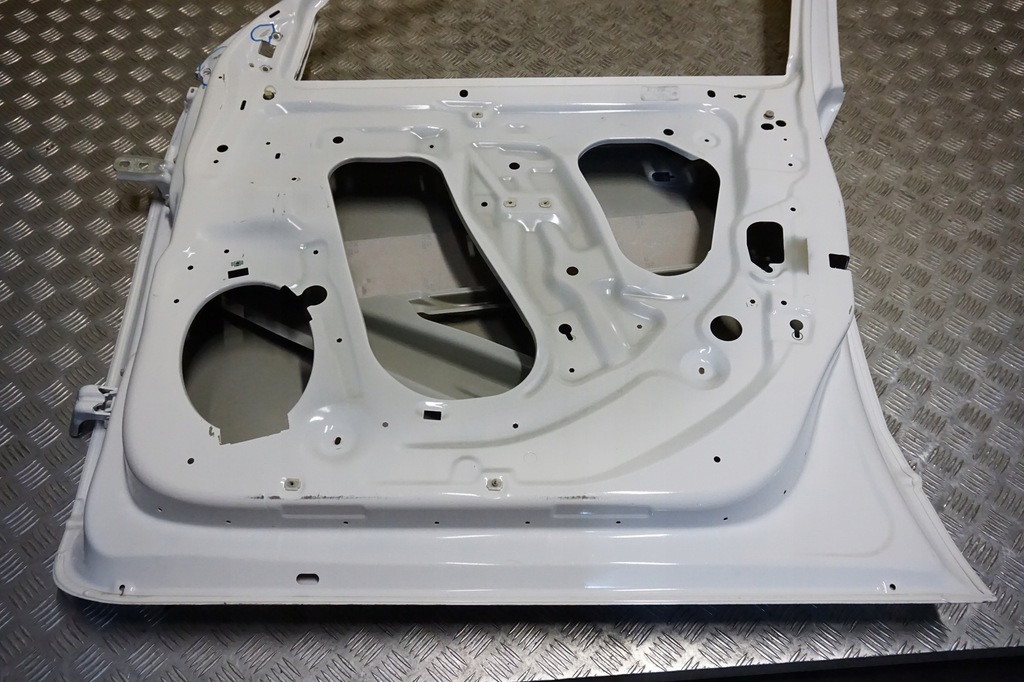 фото №8, Chevrolet traverse 2018 - 2023 дверь перед правое передние usa