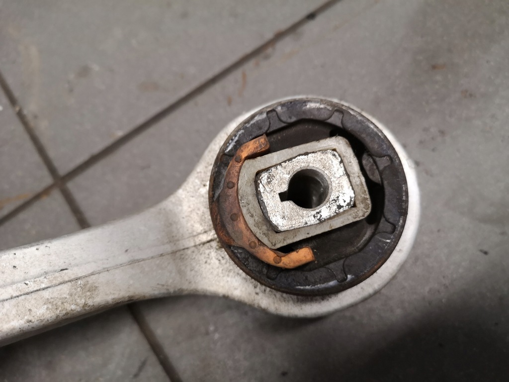 фото №5, Важіль banan лівий перед audi a8 d2 lift