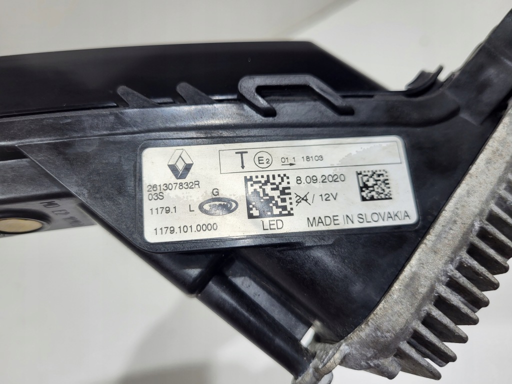 Renault espace v 5 рестайлінг  лампа протитуманна фара поворотник led drl 261307832r oryg в Україні