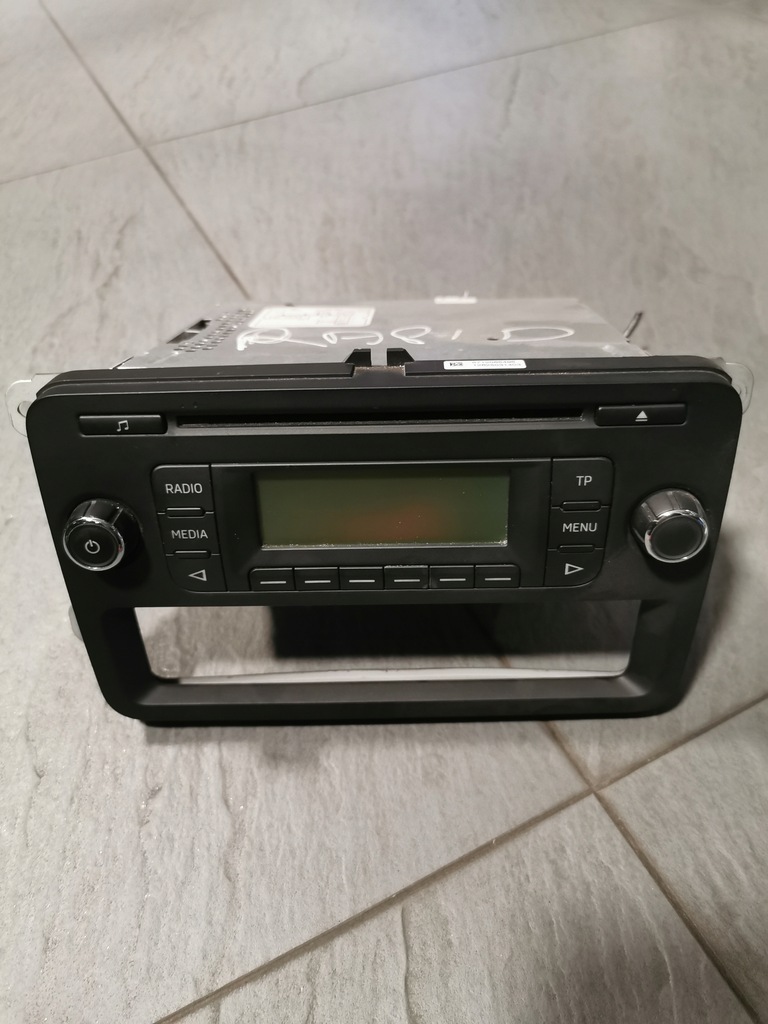 фото №1, Радио skoda rapid 12r