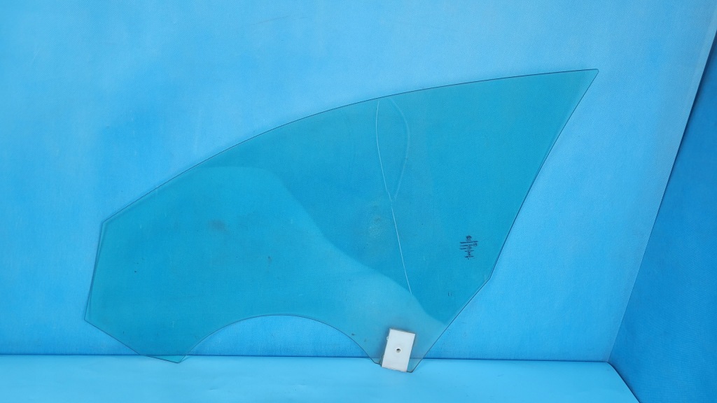 Peugeot 508 2 22r стекло боковое  дверь правый  перед 9816028480 Цена