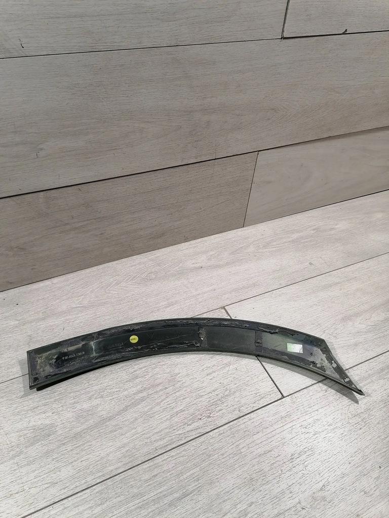 фото №7, Taycan turbo молдинг крила правий перед 9j0853136j