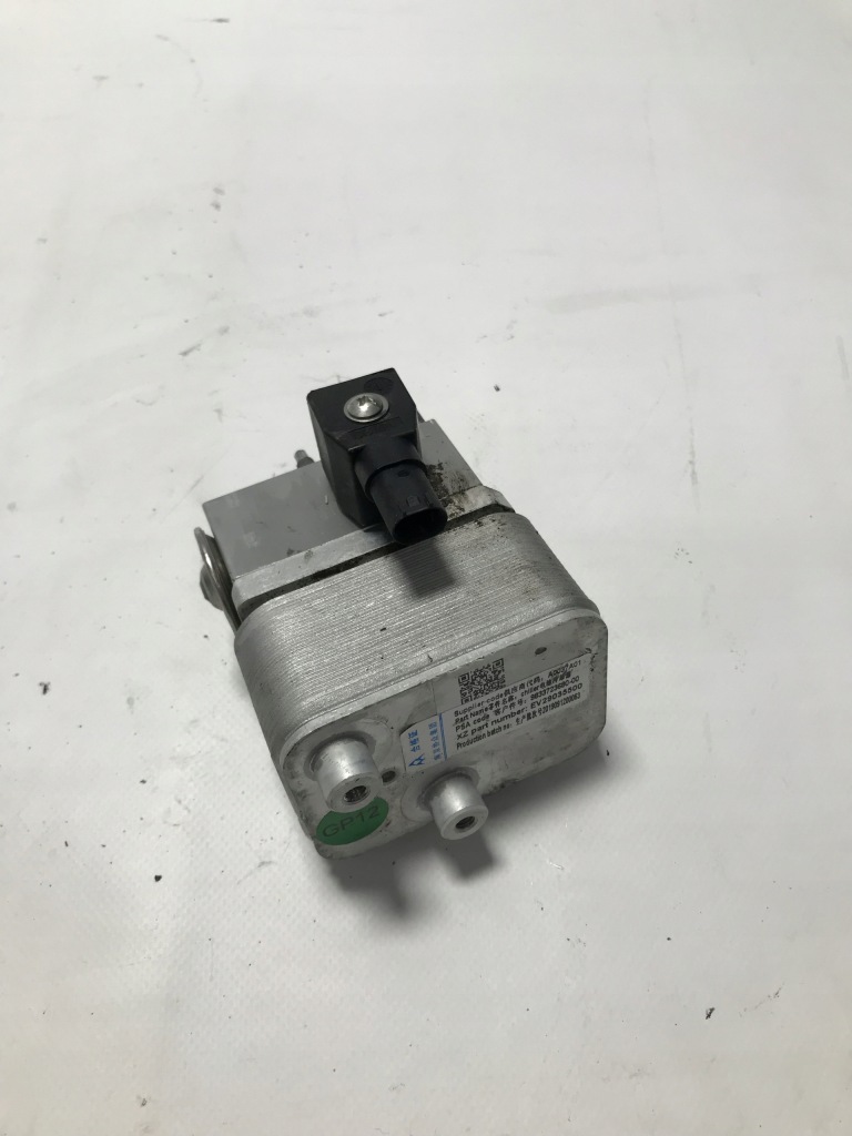 фото №1, Радиатор кондиционера grandland x hybrid 17-