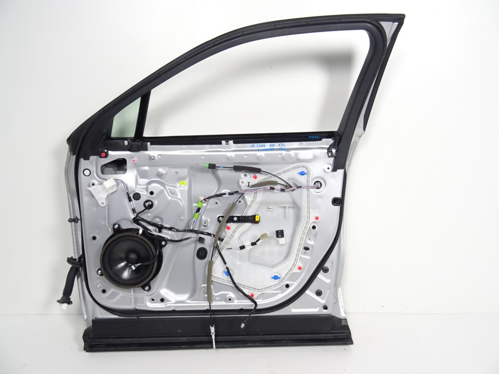 Lexus ux 250h дверь правое перед передние 1j4 2021 Недорого